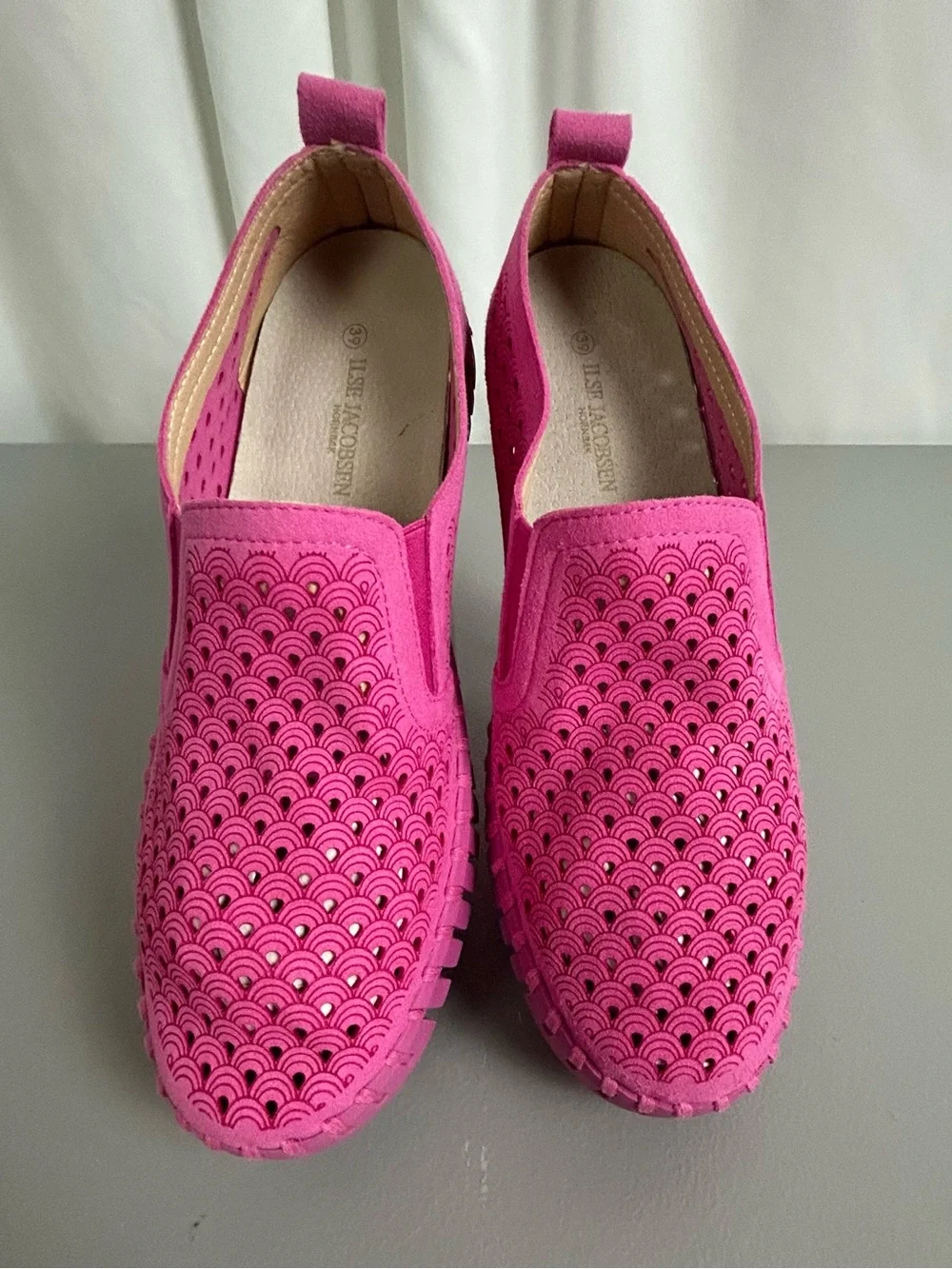 Ilse Jacobsen Rose Pink Perforated Slip-On Loafers size 39/8.5-9 - Picture 3 of 10